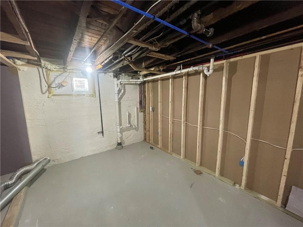 Single Family Residence at 51 Rosella Avenue, Pawtucket, photo 32 of 41