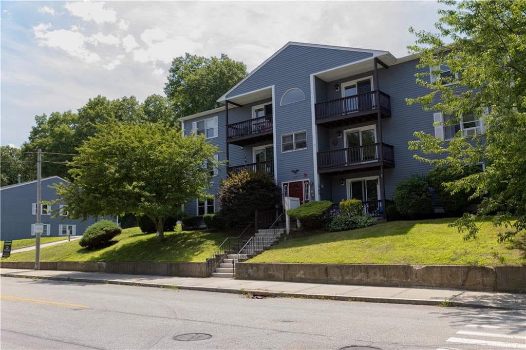 283 Privilege Street UNIT 6 photo 2