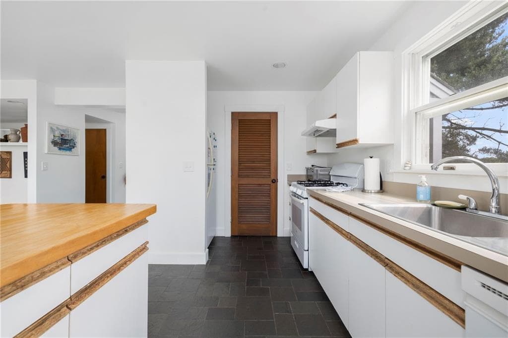 1409 Cooneymus Road photo 25