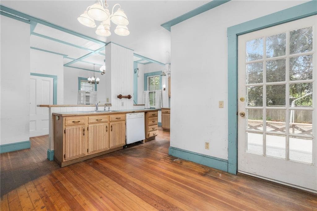36 Ayrault Street photo 16