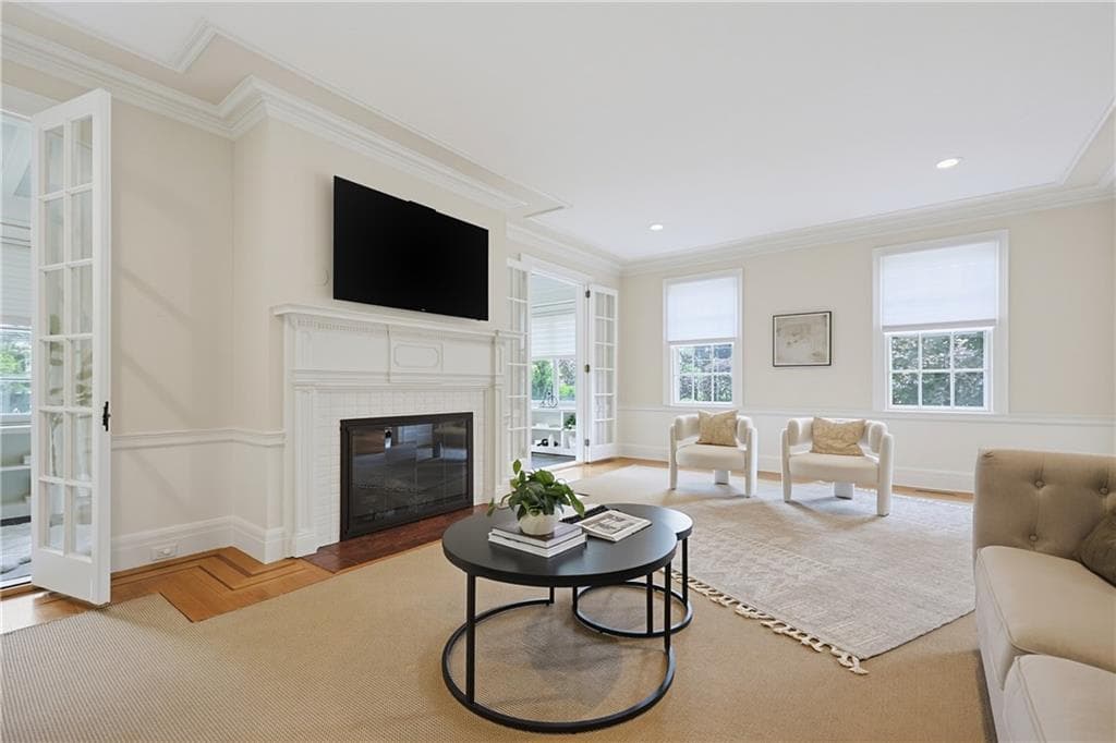 387 Wayland Avenue photo 6
