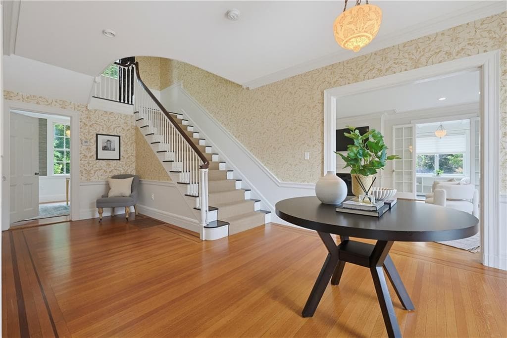 387 Wayland Avenue photo 3