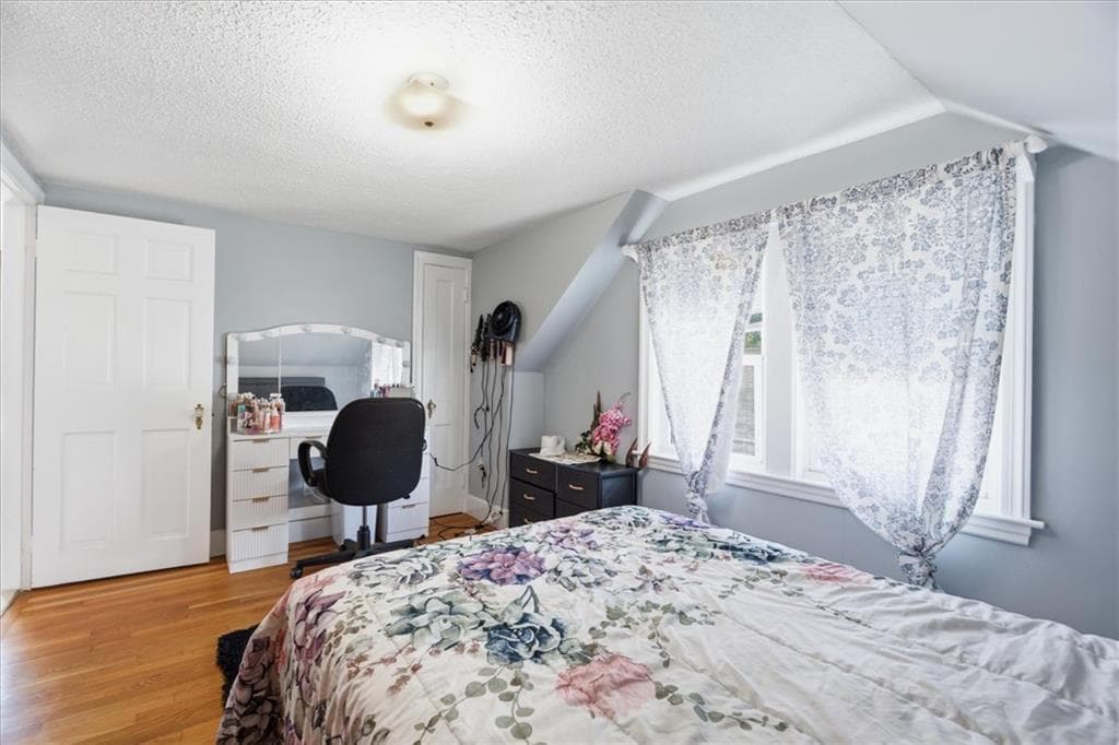 94 Westcott Avenue photo 12