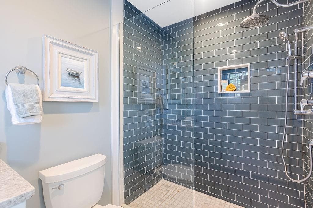 106 Cedar Island Road photo 16