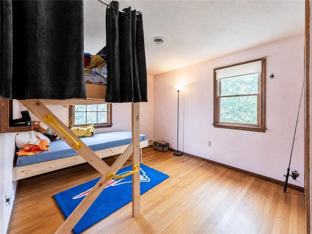 Single Family Residence at 140 King James Way, Wrentham, photo 4 of 38