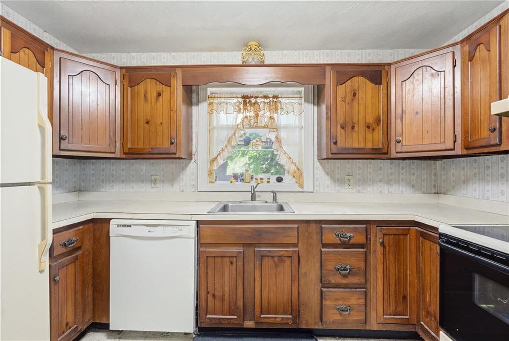 54 Narragansett Boulevard photo 8