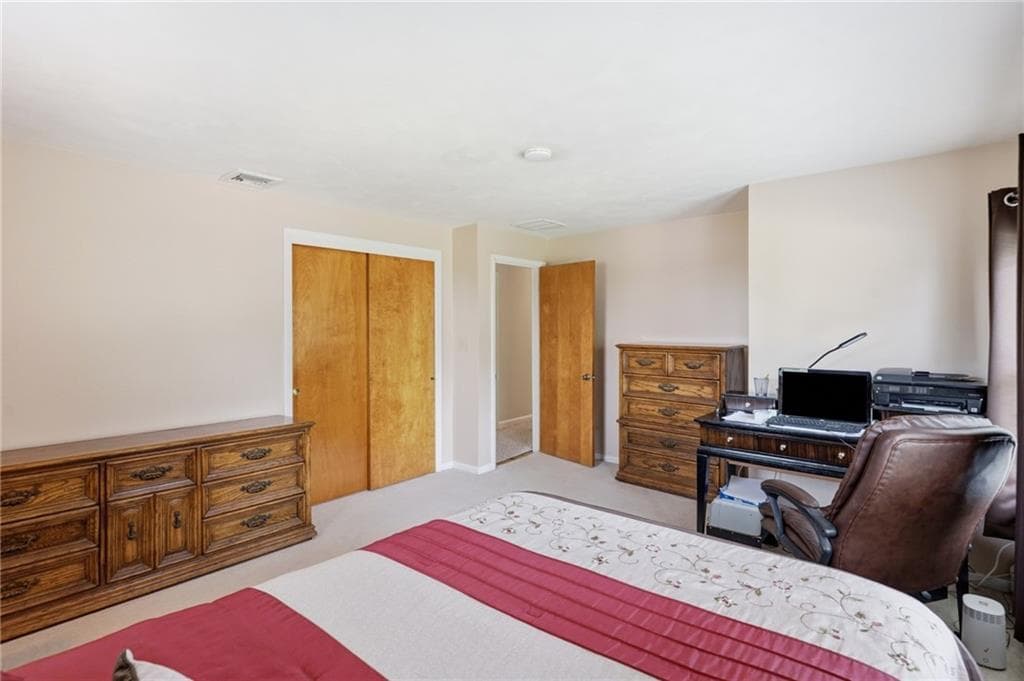 42 Grand Avenue photo 32