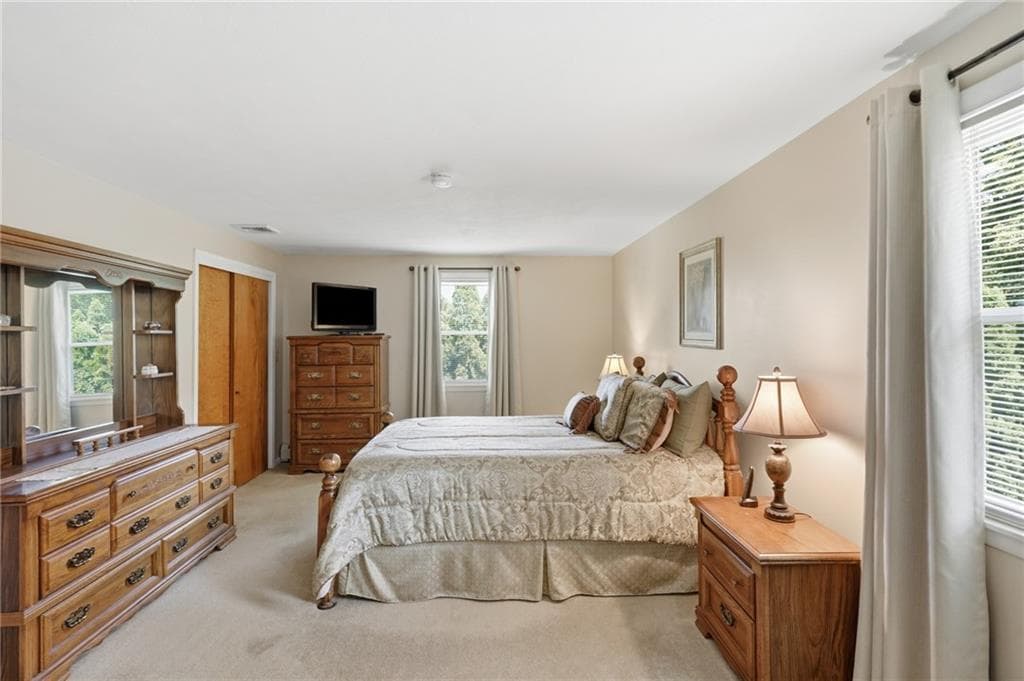 42 Grand Avenue photo 28