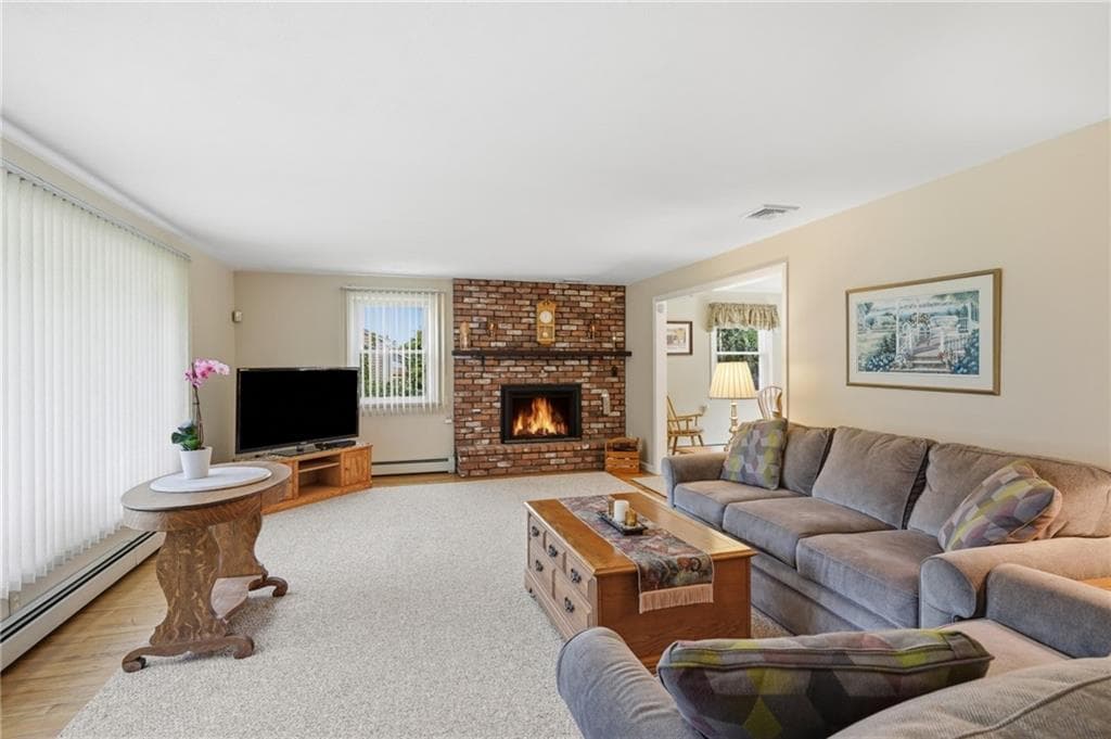 42 Grand Avenue photo 5