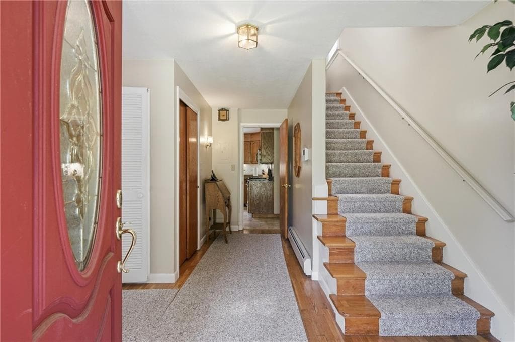 42 Grand Avenue photo 4