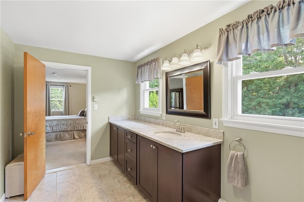 42 Grand Avenue photo 25