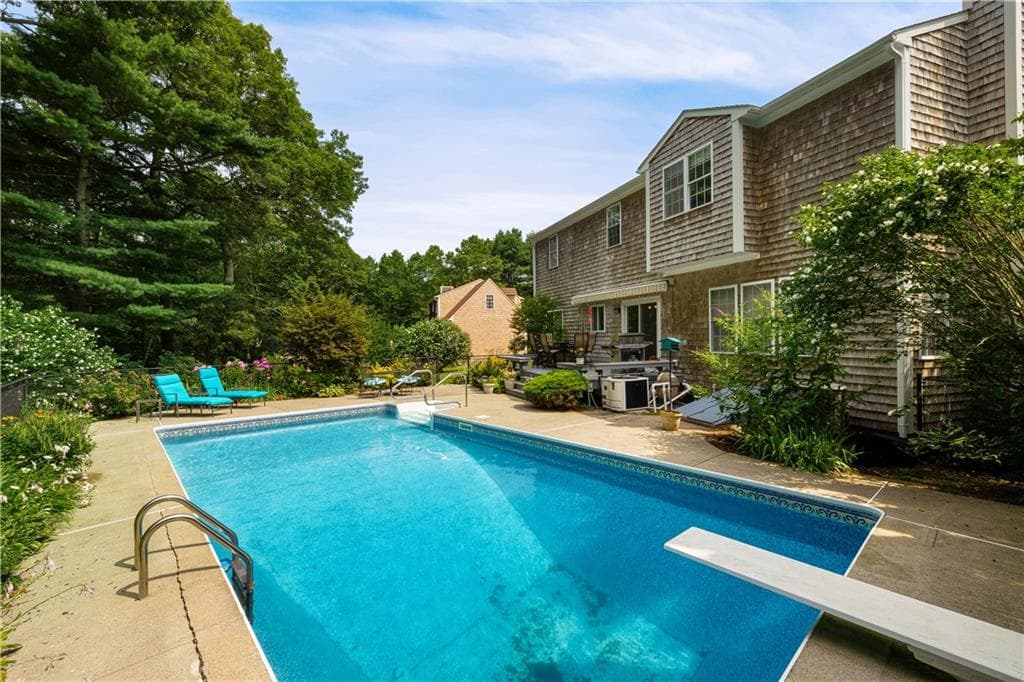 364 Orchard Woods Drive photo 6