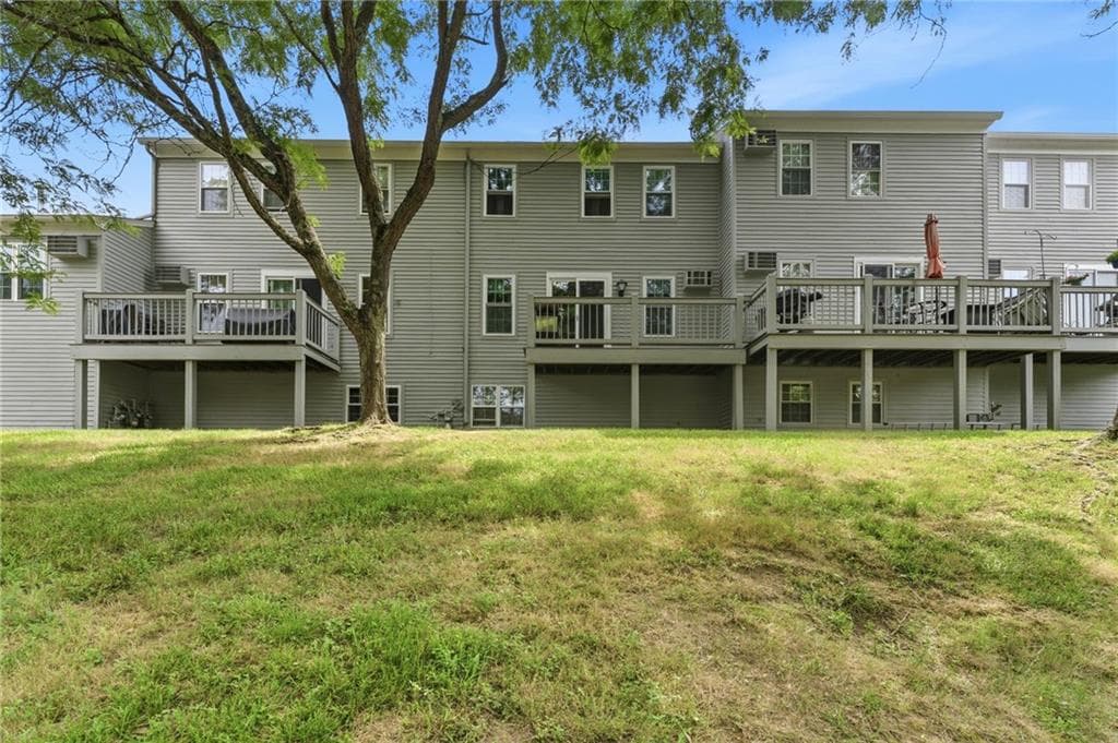 565 Quaker Lane UNIT 76 photo 25