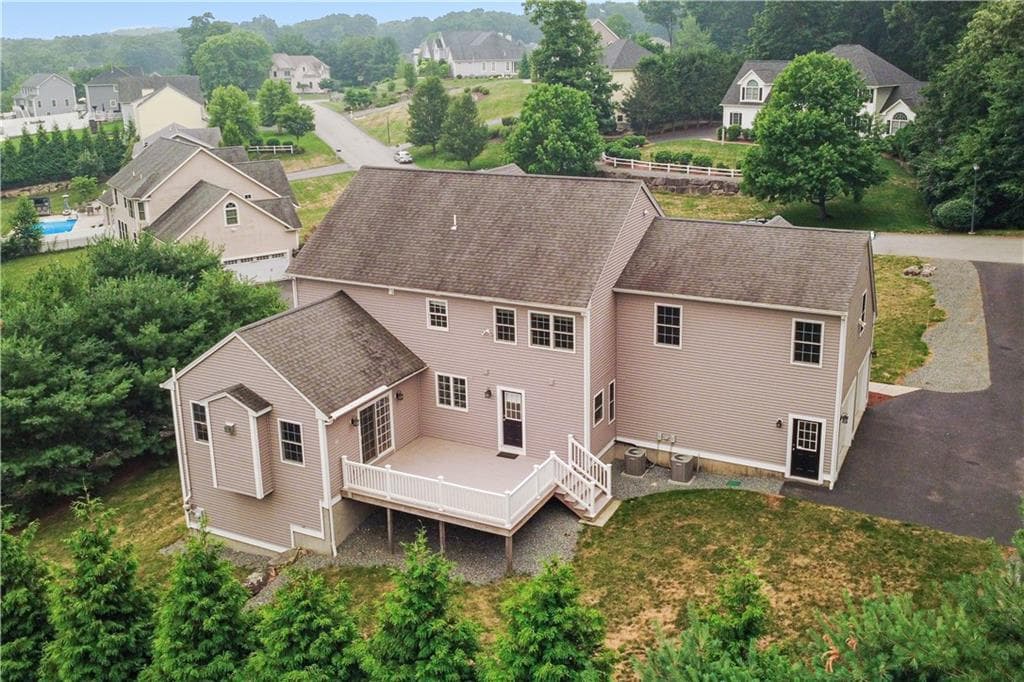 14 Longbrook Drive photo 3