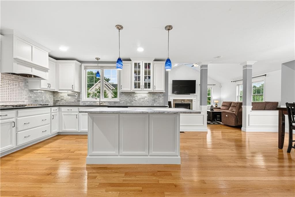 14 Longbrook Drive photo 4