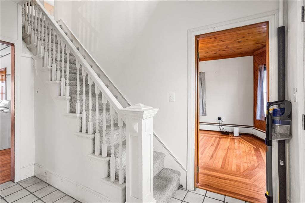 128 Atwood Avenue photo 12