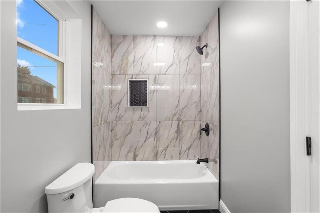 28 Potters Avenue photo 17