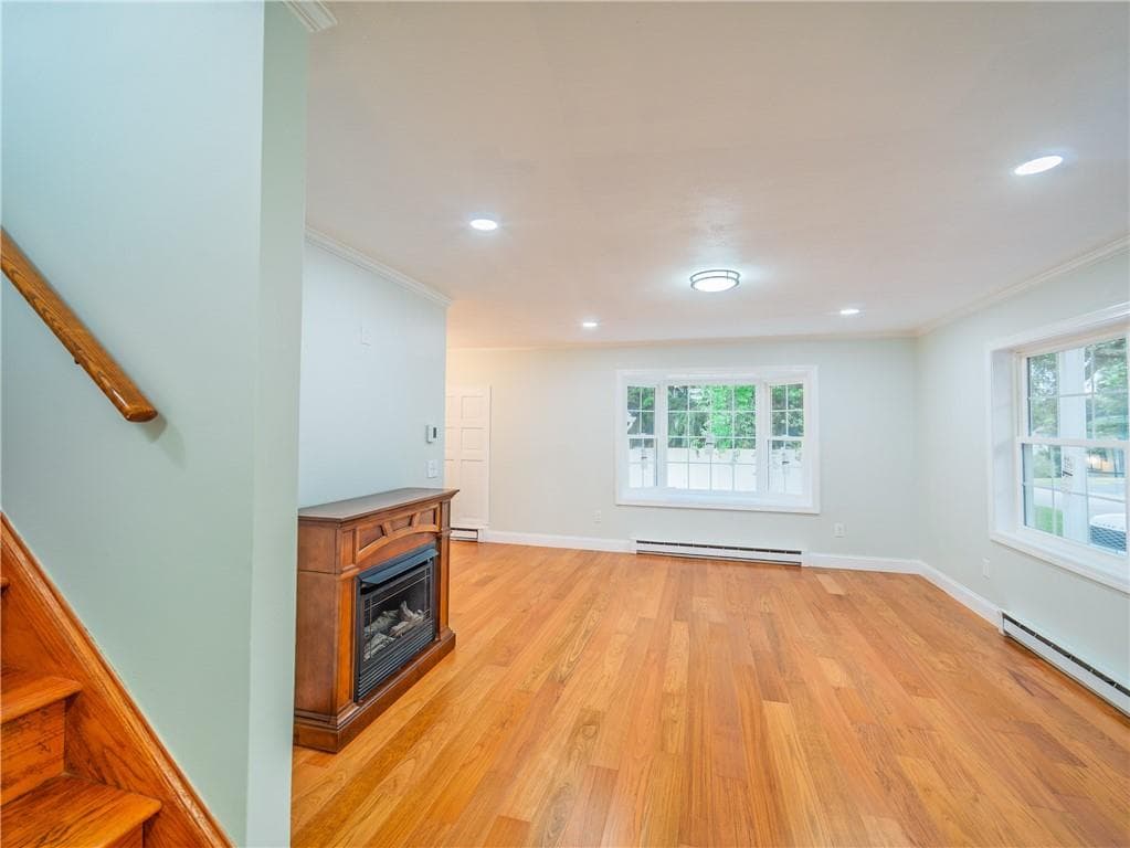 25 Pleasant Avenue photo 10