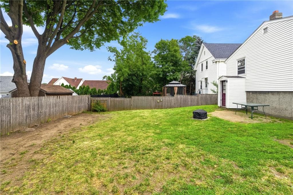 8 Henry Street photo 14