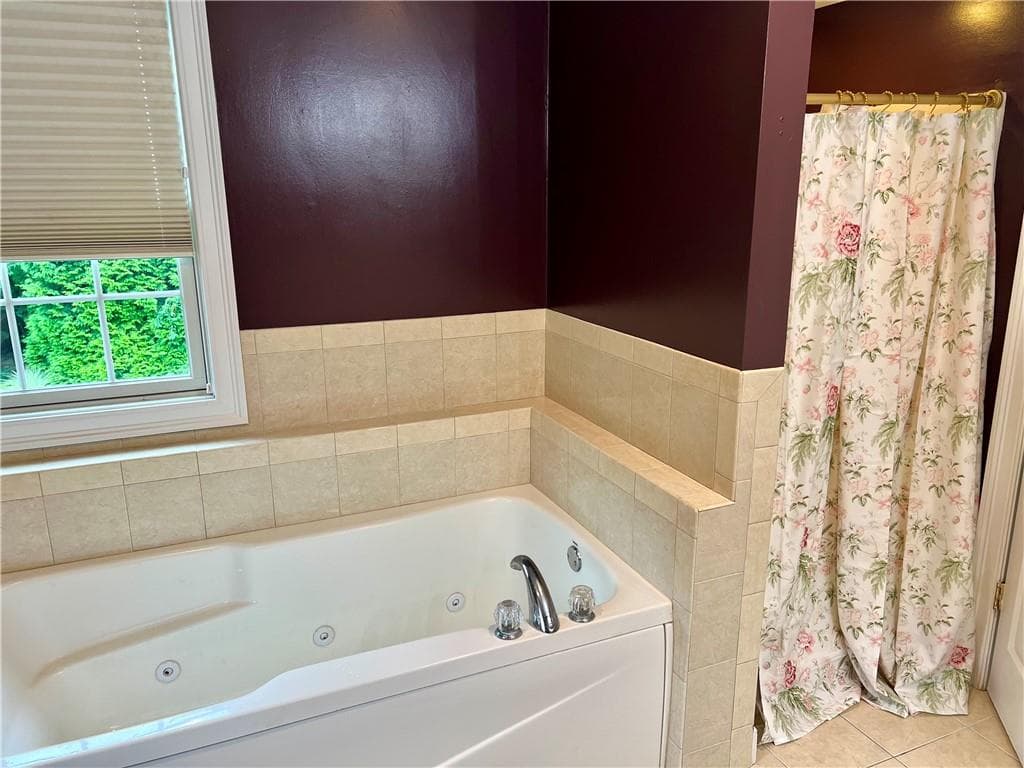 35 East Lantern Road photo 34