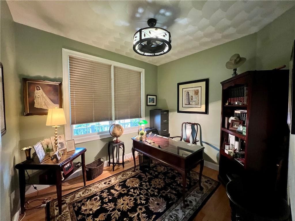 35 East Lantern Road photo 29