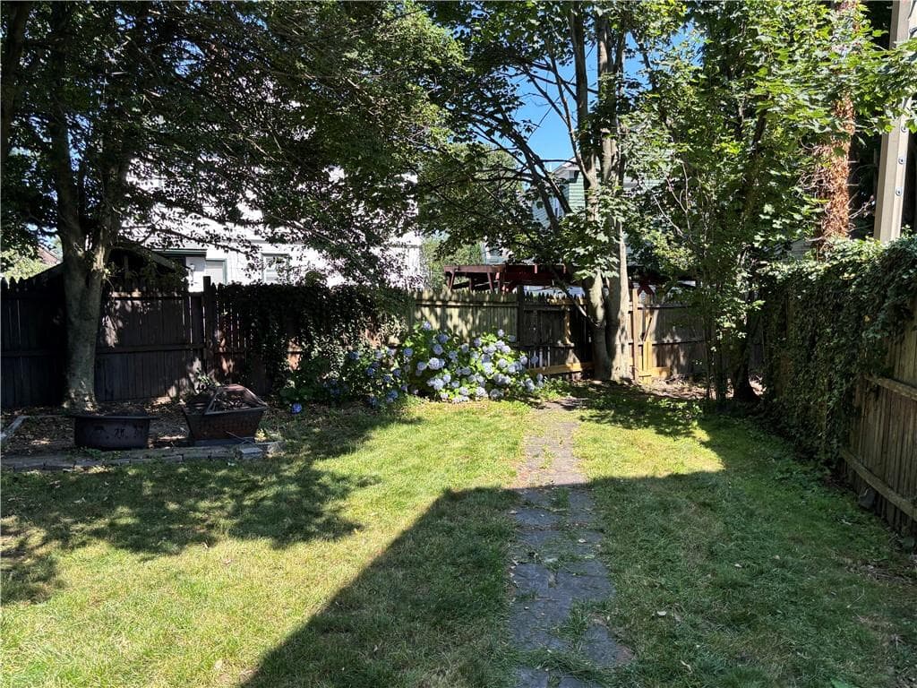 5 Ellwood Place photo 42