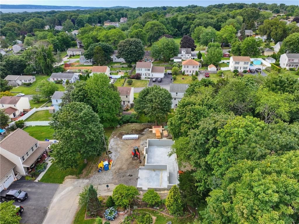 Single Family Residence at 7 Broadview Avenue, Bristol, photo 9 of 19