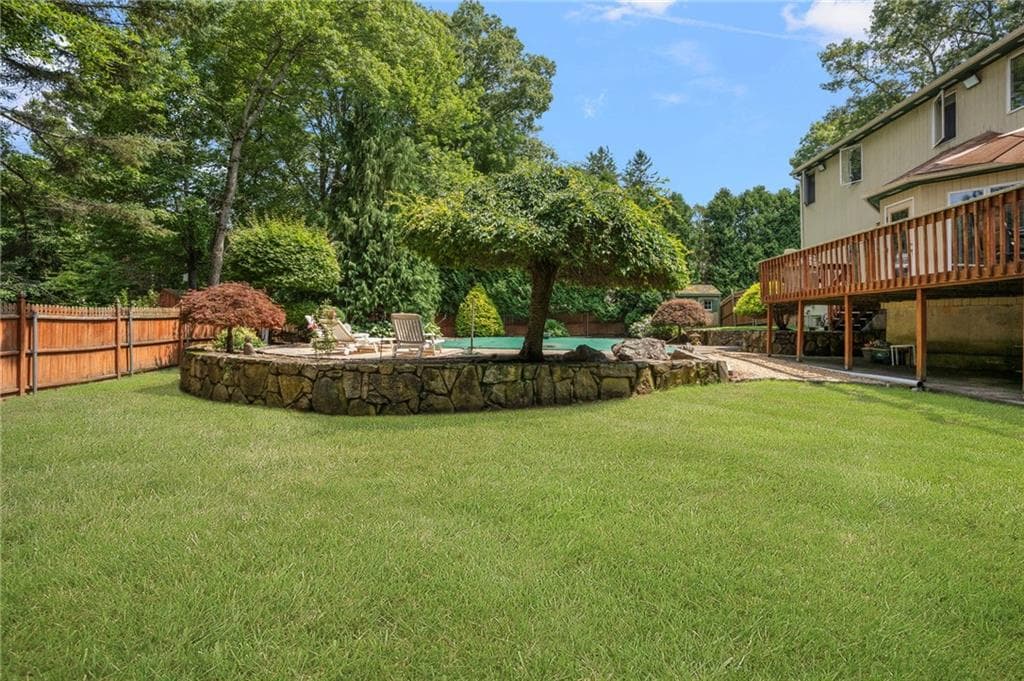 22 Golden View Drive photo 34