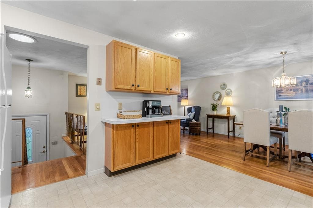102 Windward Walk photo 17