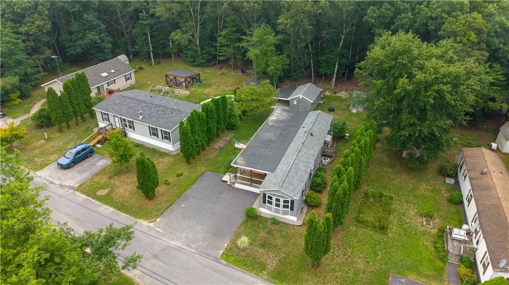 464 #103 Gardiner Road photo 2