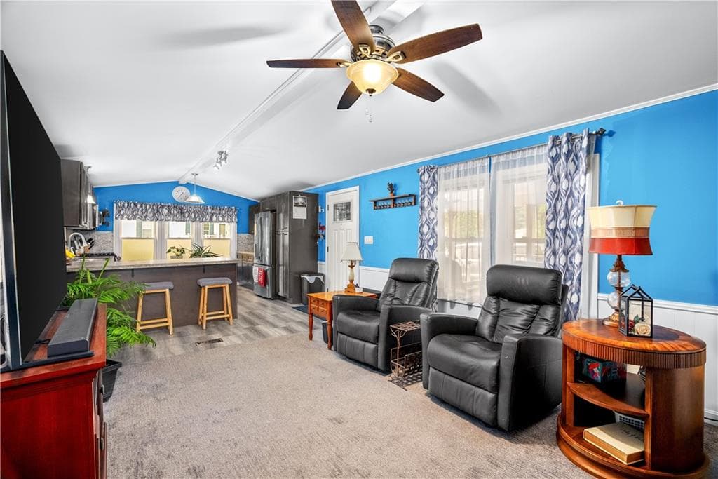 464 #103 Gardiner Road photo 4