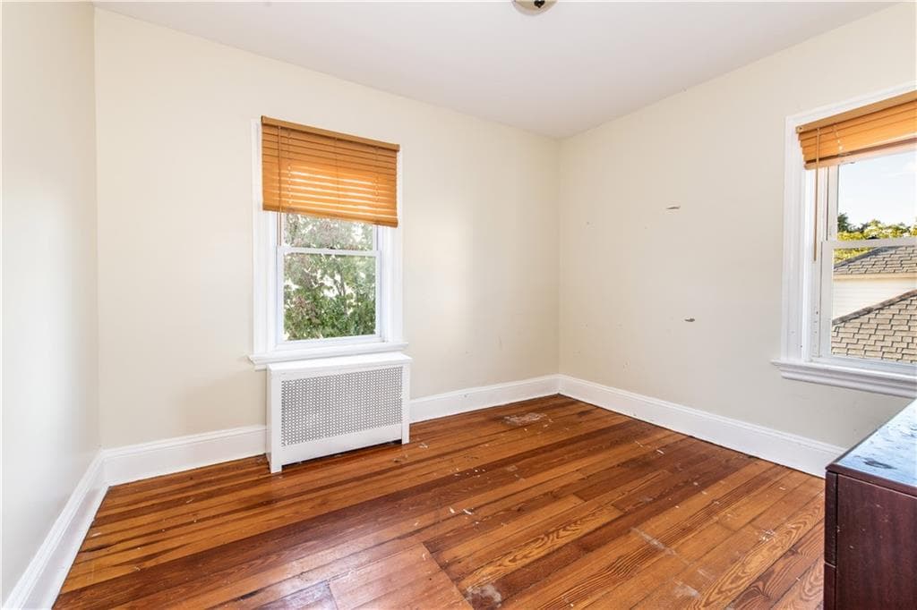Single Family Residence at 31 Grosvenor Avenue, Providence, photo 9 of 14