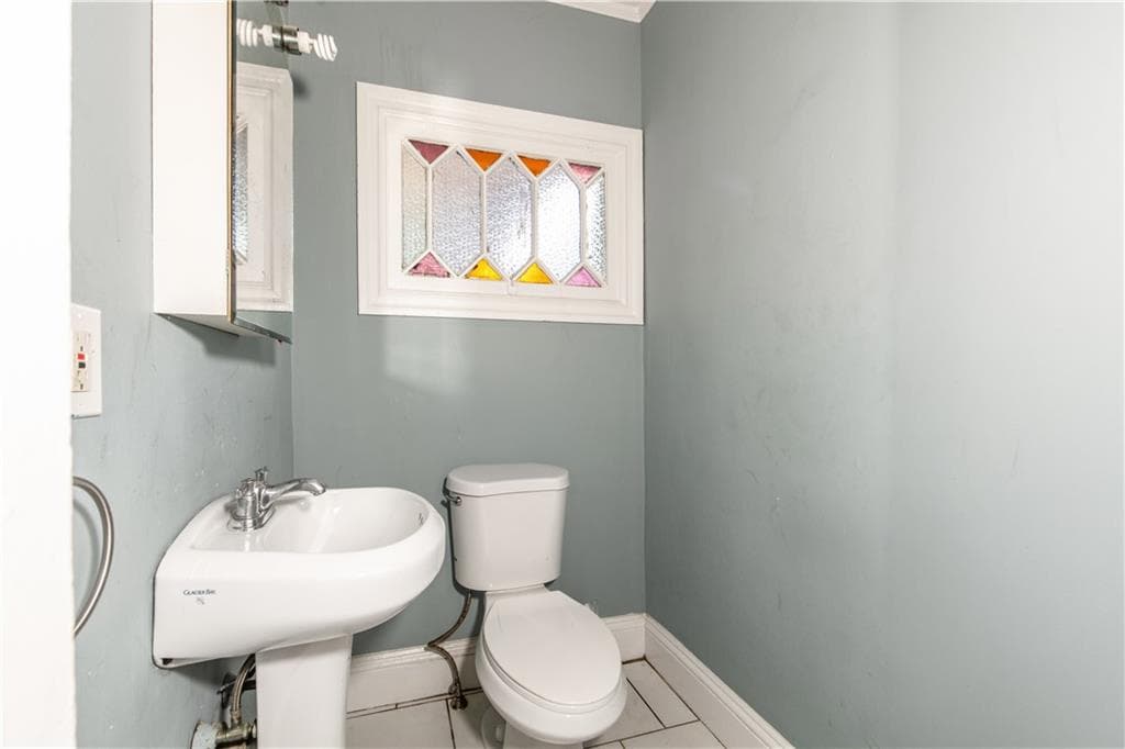 Single Family Residence at 31 Grosvenor Avenue, Providence, photo 10 of 14