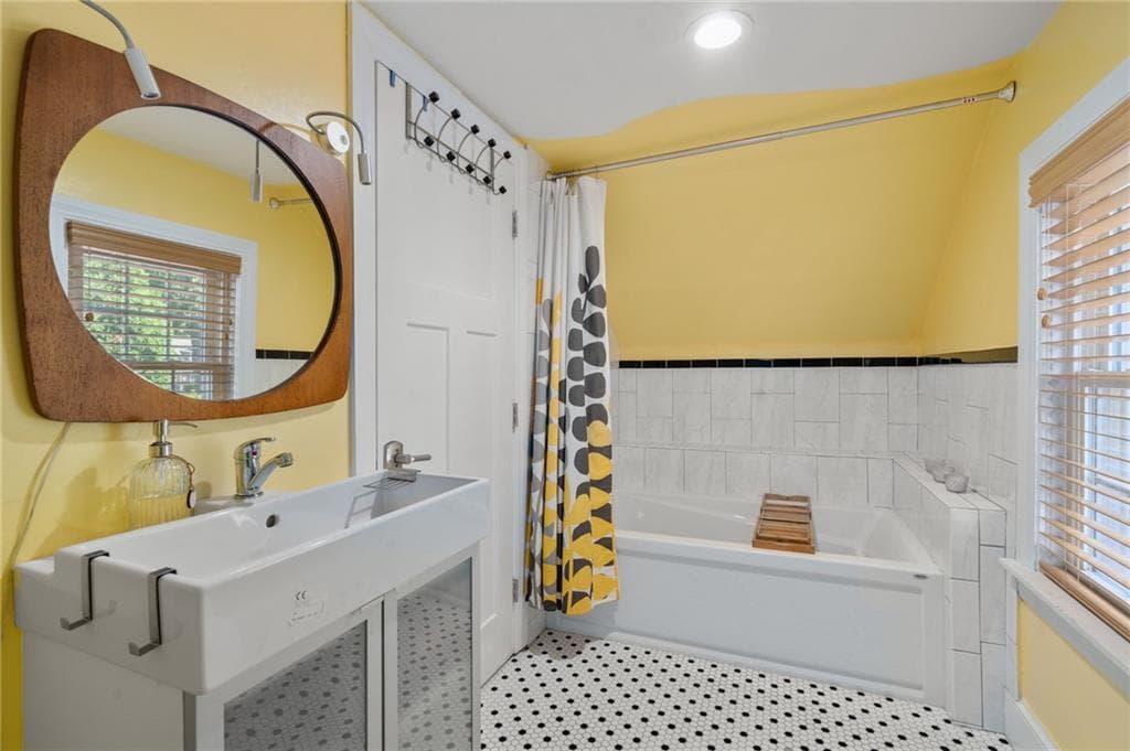 147 149 Riverside Drive photo 16