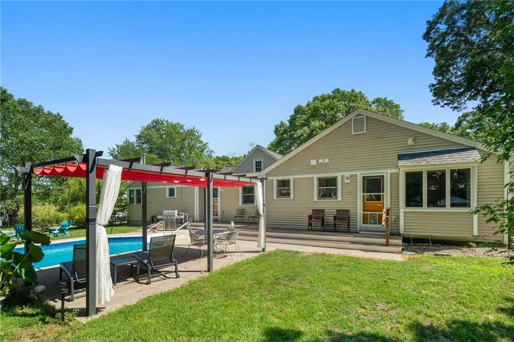 147 149 Riverside Drive photo 28