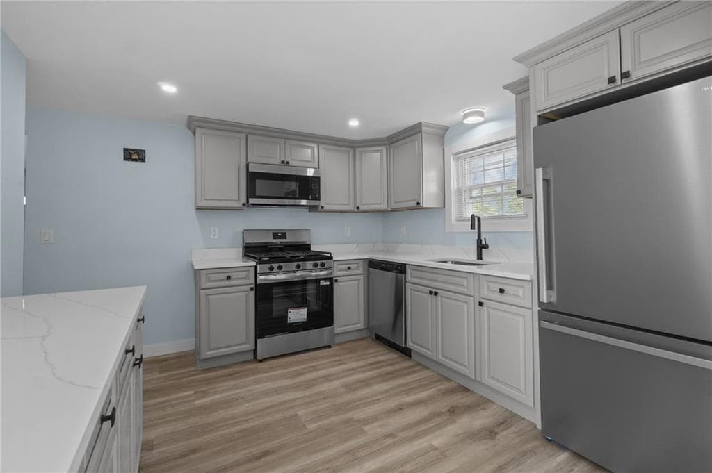 Single Family Residence at 95 Harmony Court, Warwick, photo 13 of 44