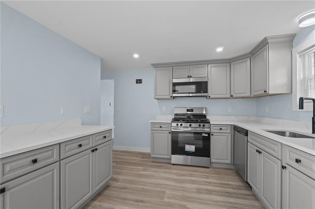 Single Family Residence at 95 Harmony Court, Warwick, photo 12 of 44