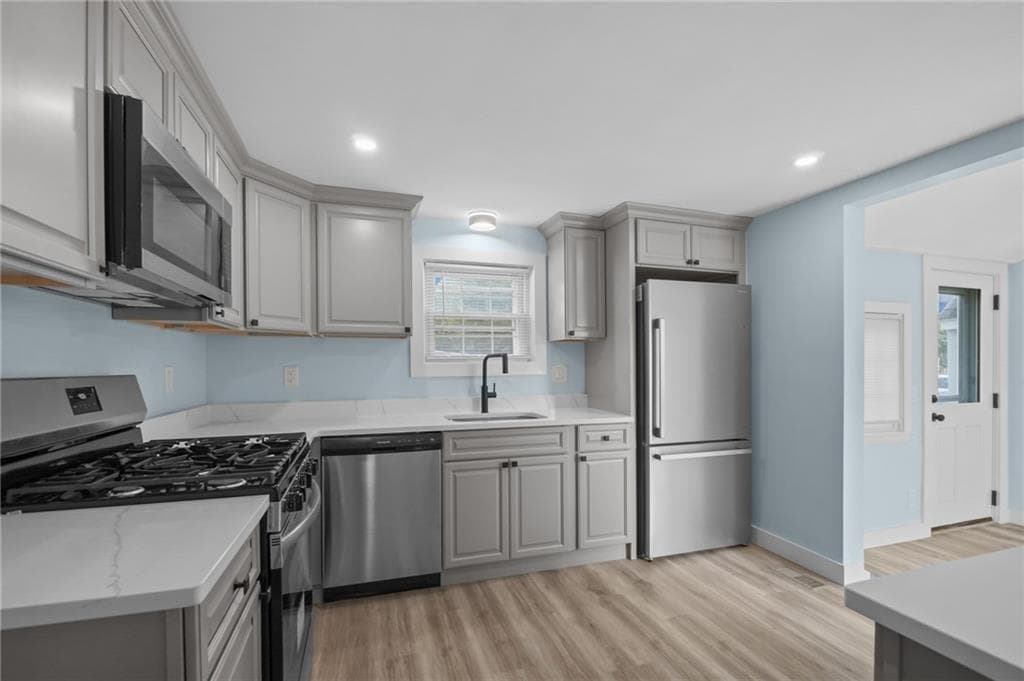 Single Family Residence at 95 Harmony Court, Warwick, photo 10 of 44