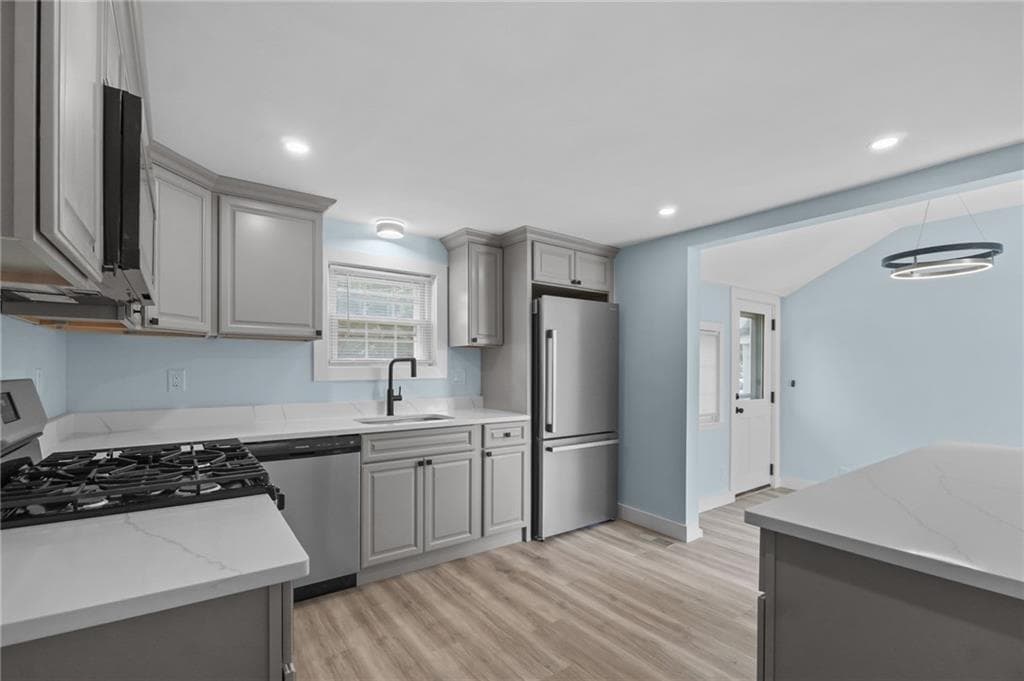 Single Family Residence at 95 Harmony Court, Warwick, photo 11 of 44