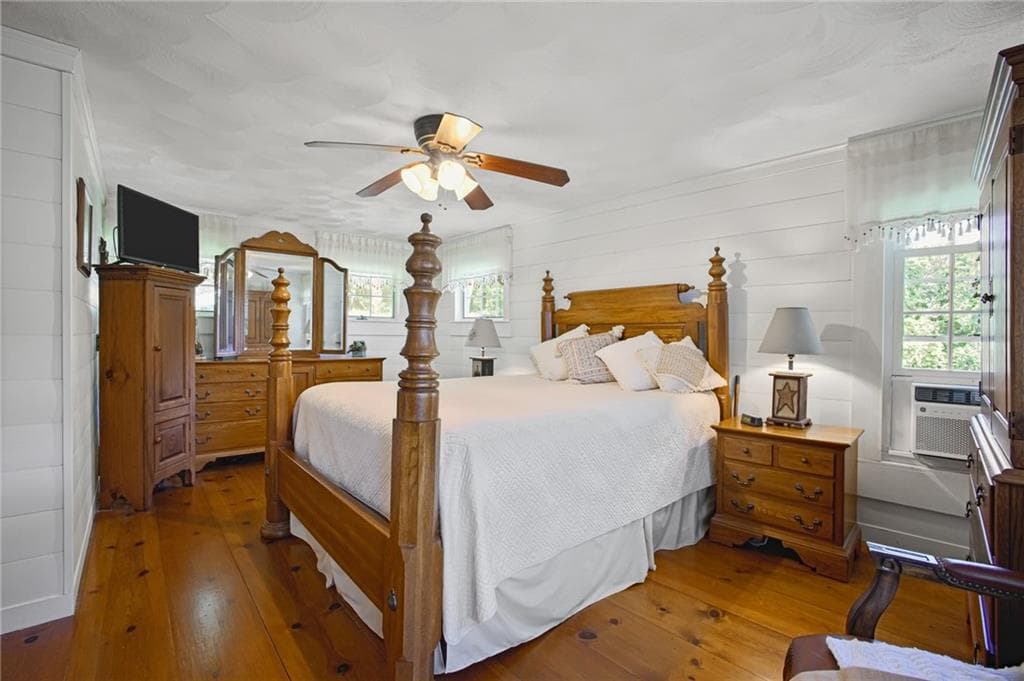 Single Family Residence at 22 Burgess Road, Foster, photo 23 of 40