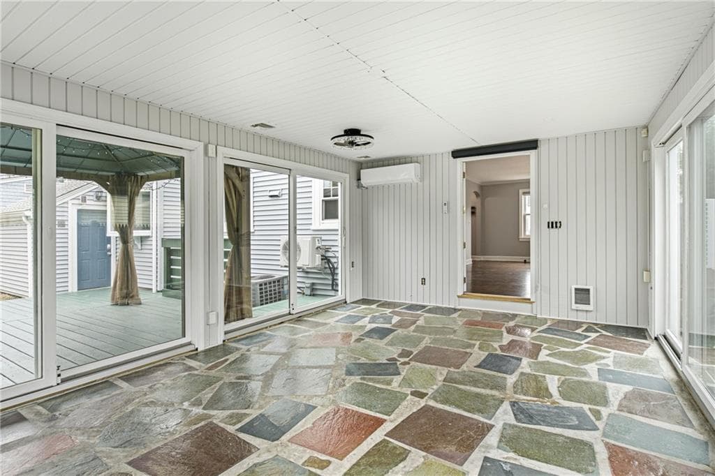26 Tryon Avenue photo 20