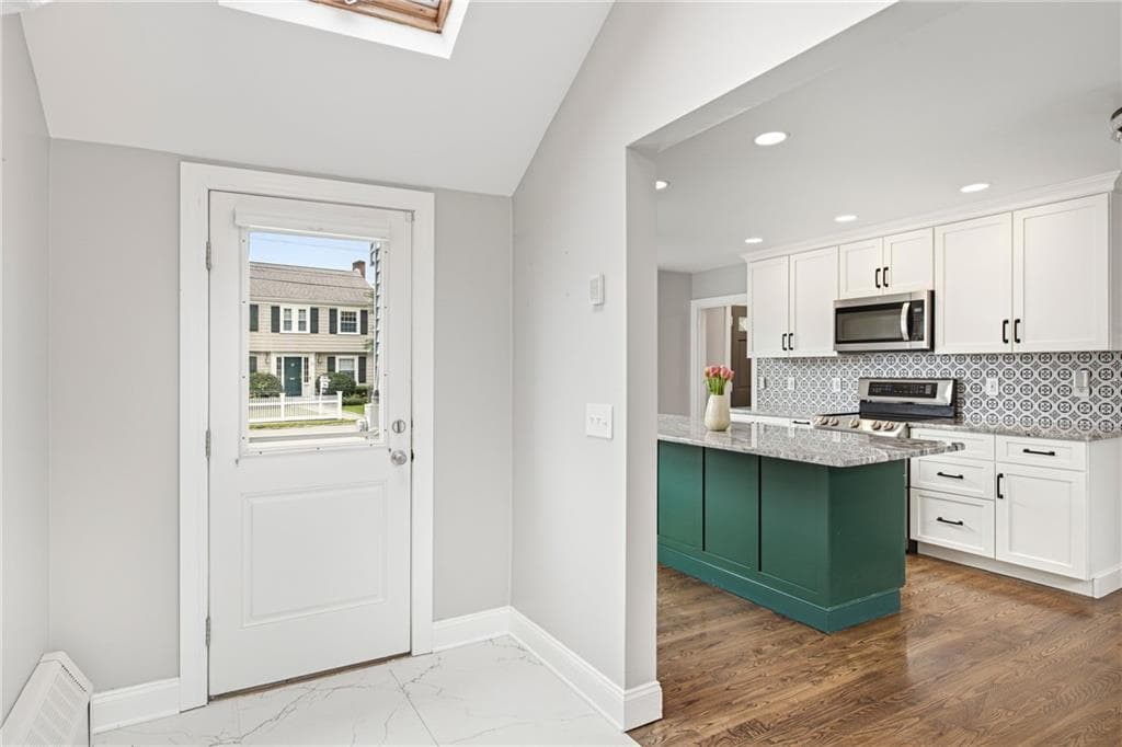 26 Tryon Avenue photo 4