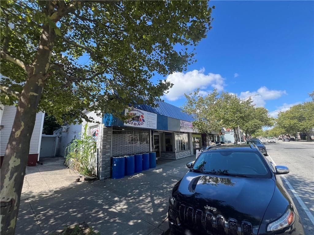 1425 Broad Street photo 4
