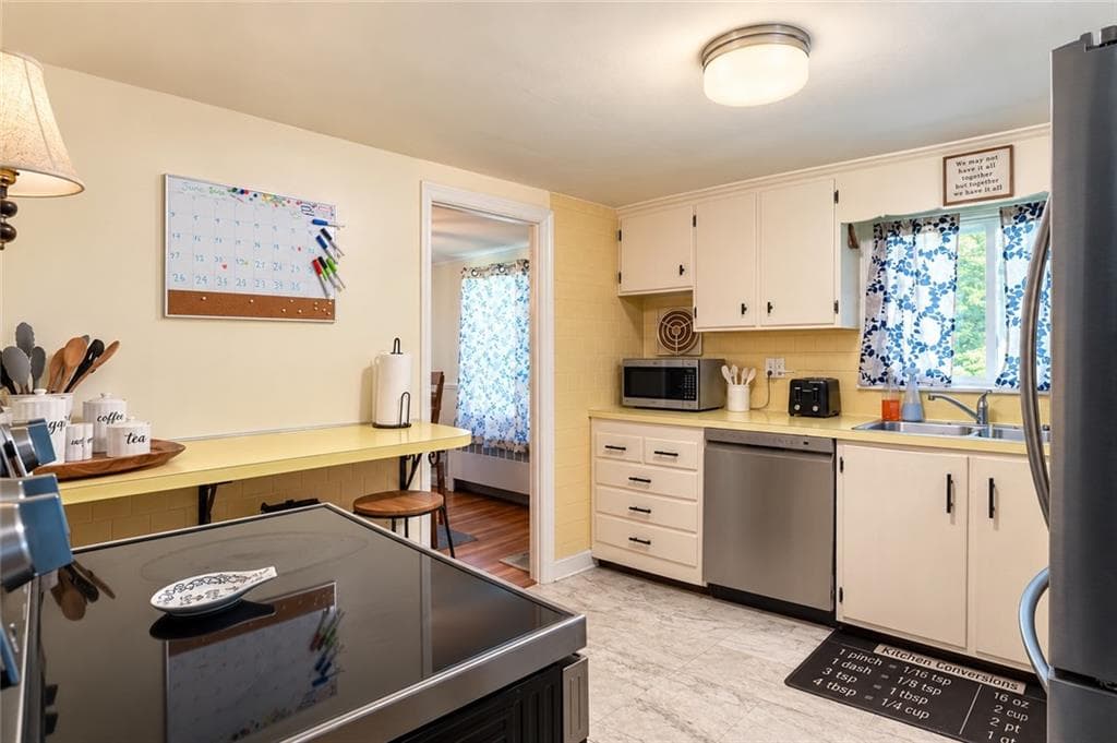 83 Harman Avenue photo 6