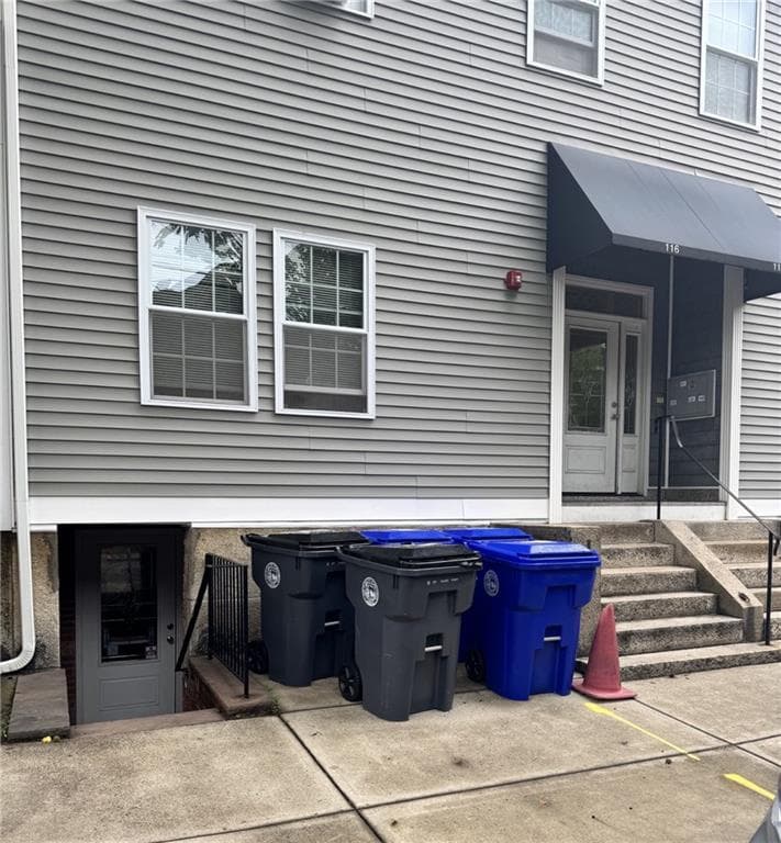 116 Vinton Street photo 5