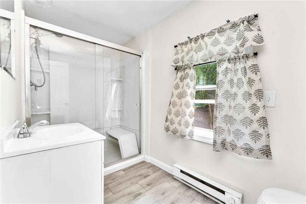 11 Sunset Avenue photo 8
