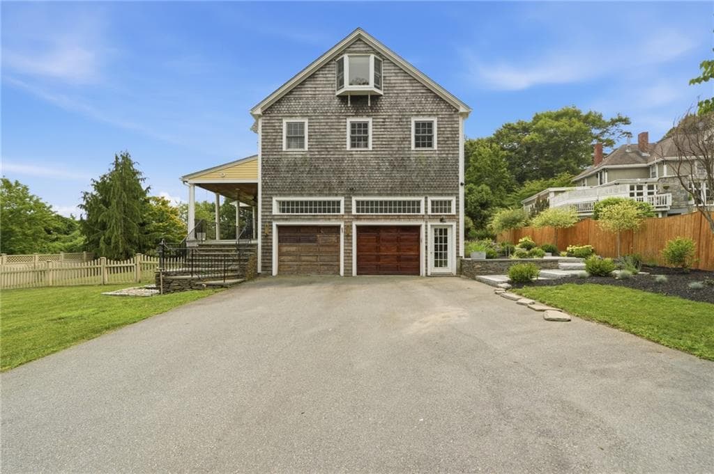 2269 East Main Road photo 46