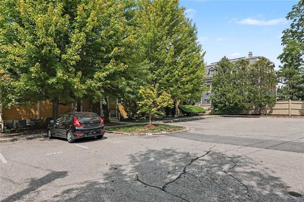 70 Oak Street UNIT B photo 43