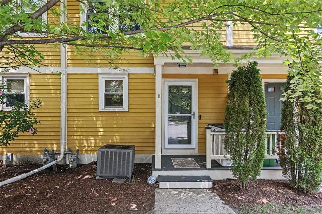 70 Oak Street UNIT B photo 38