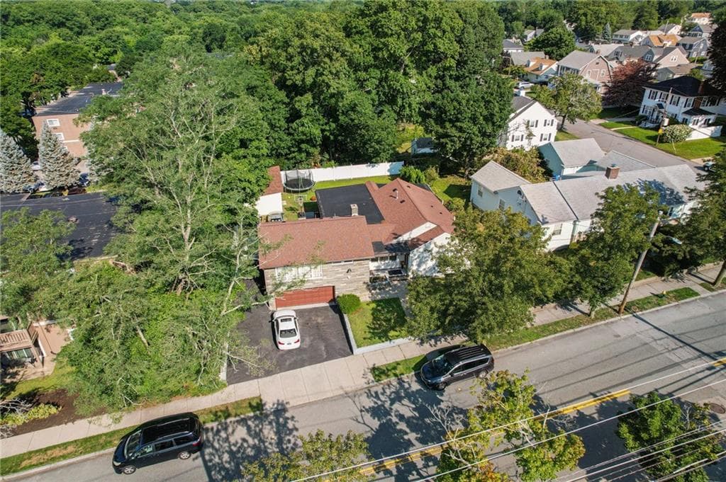 Single Family Residence at 807 Pontiac Avenue, Cranston, photo 44 of 44